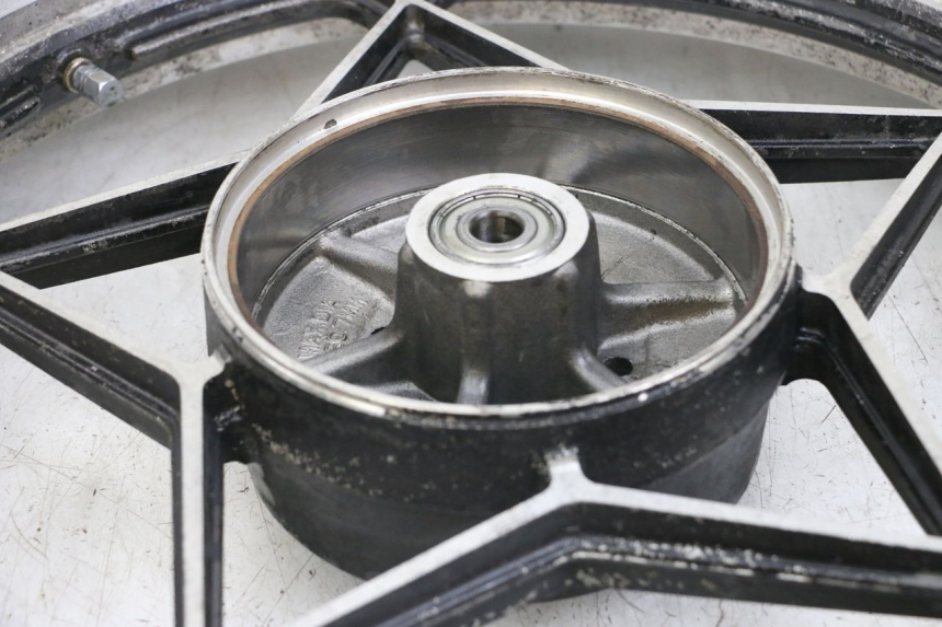 photo de HINTERRADFELGE SUZUKI GSX E 250 (1982 - 1983) - Alternative Perspektive