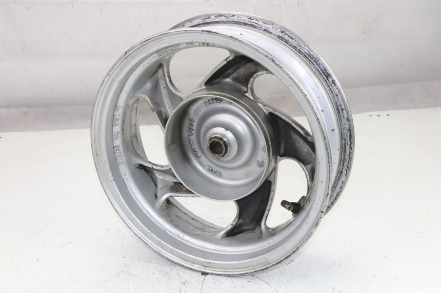 photo de HINTERRADFELGE SYM GTS EVO 125 (2009 - 2013) - Details der Befestigungspunkte