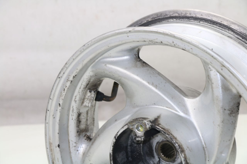 photo de HINTERRADFELGE SYM GTS EVO 125 (2009 - 2013) - Kennzeichnungen und Originalreferenzen