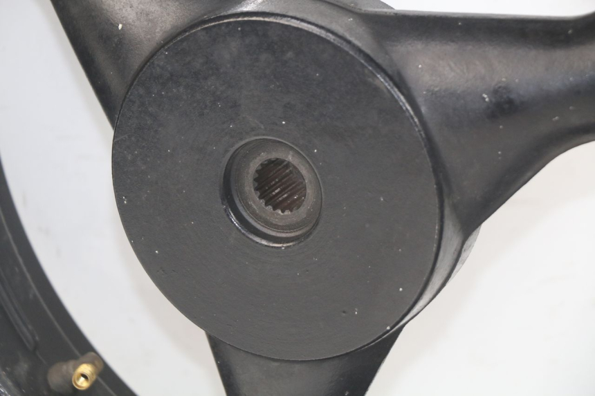 photo de HINTERRADFELGE JONWAY GTX 2T 50 (2014 - 2020) - Details der Befestigungspunkte