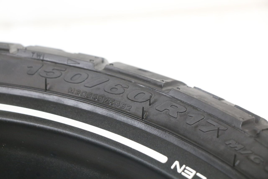 photo de HINTERRADFELGE HUSQVARNA SVARTPILEN 401 (2018 - 2023) - Hochauflösende Nahaufnahme