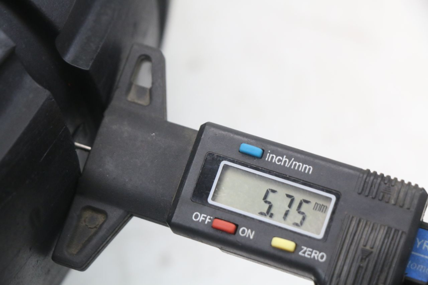 photo de HINTERRADFELGE HUSQVARNA SVARTPILEN 401 (2018 - 2023) - Fokus auf die Struktur