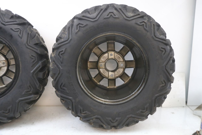 photo de HINTERRADFELGE HYTRACK HY S 4X4 410 (2013 - 2016) - Hochauflösende Nahaufnahme