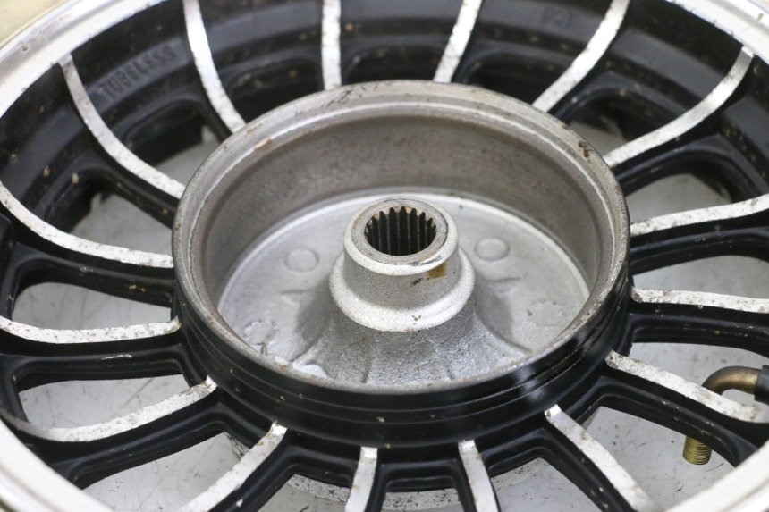 photo de HINTERRADFELGE JM MOTORS VX 125 (2022 - 2025) - Hochauflösende Nahaufnahme