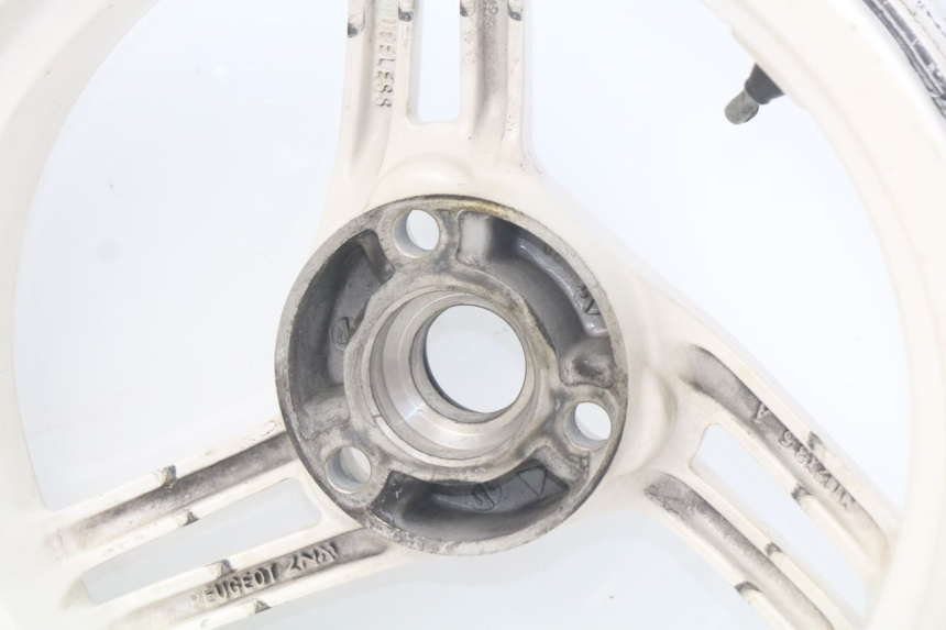 photo de HINTEN FELGE PEUGEOT LUDIX BLASTER 50 (2006 - 2014) - Details der Befestigungspunkte