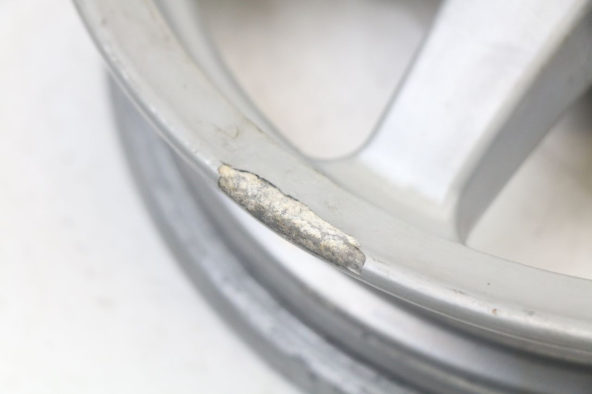 photo de HINTERRADFELGE MBK MACH G AC 50 (2002 - 2014) - Details der Befestigungspunkte