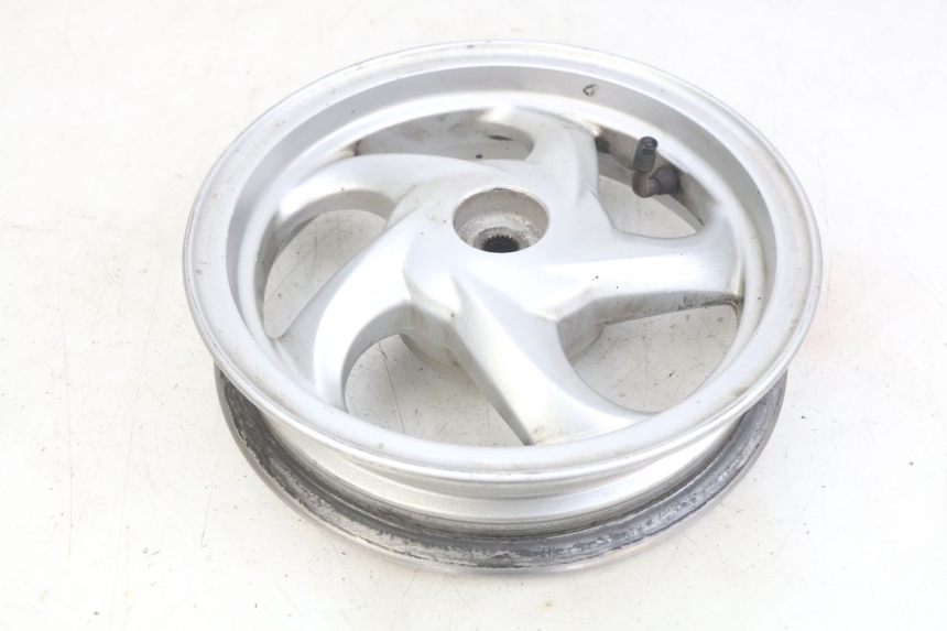 photo de HINTEN FELGE SYM MIO 50 (2011 - 2017) - Kennzeichnungen und Originalreferenzen