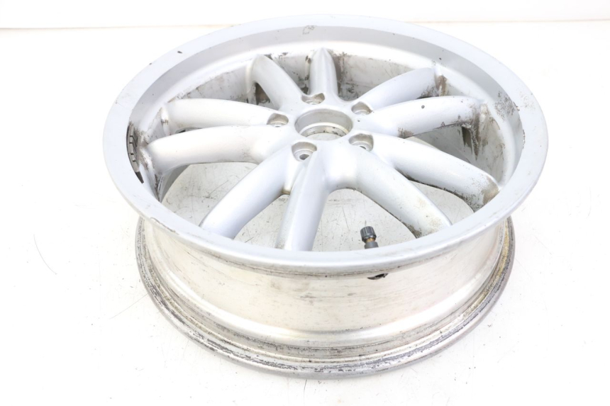 photo de HINTEN FELGE PIAGGIO MP3 LT 400 (2007 - 2012) - Charakteristische Merkmale