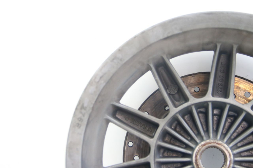 photo de HINTERRAD PIAGGIO MP3 125 (2006 - 2014) - Hochauflösende Nahaufnahme