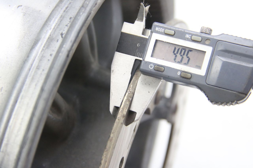 photo de HINTERRAD PIAGGIO MP3 125 (2006 - 2014) - Alternative Perspektive