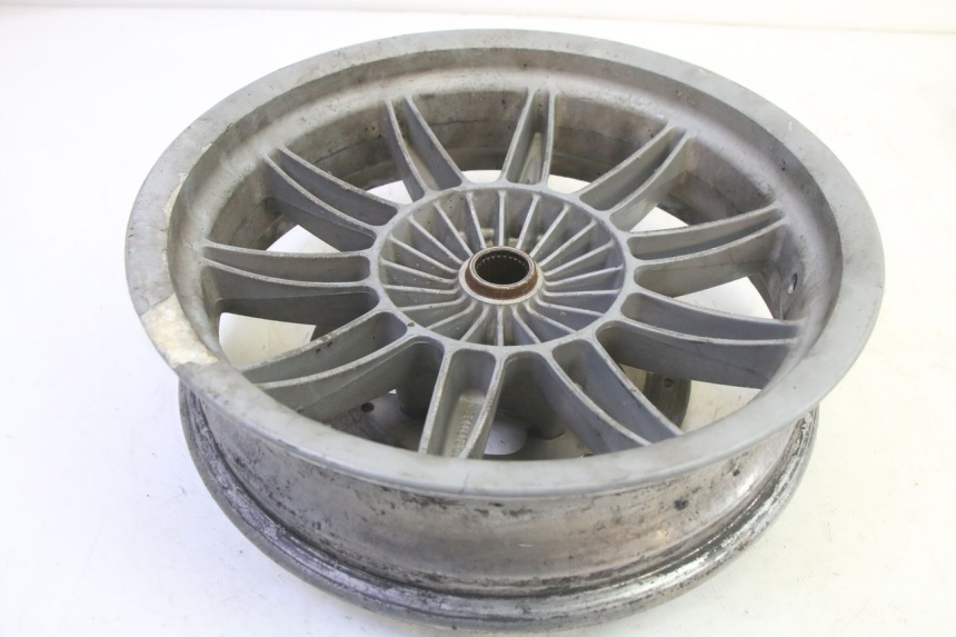 photo de HINTERRADFELGE PIAGGIO MP3 RL 250 (2006 - 2010) - Zoom auf Komponenten