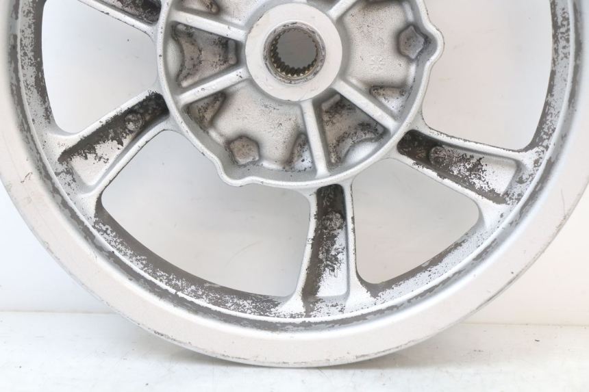 photo de HINTERRADFELGE MBK MW TRYPTIK 125 (2014 - 2016) - Details der Befestigungspunkte