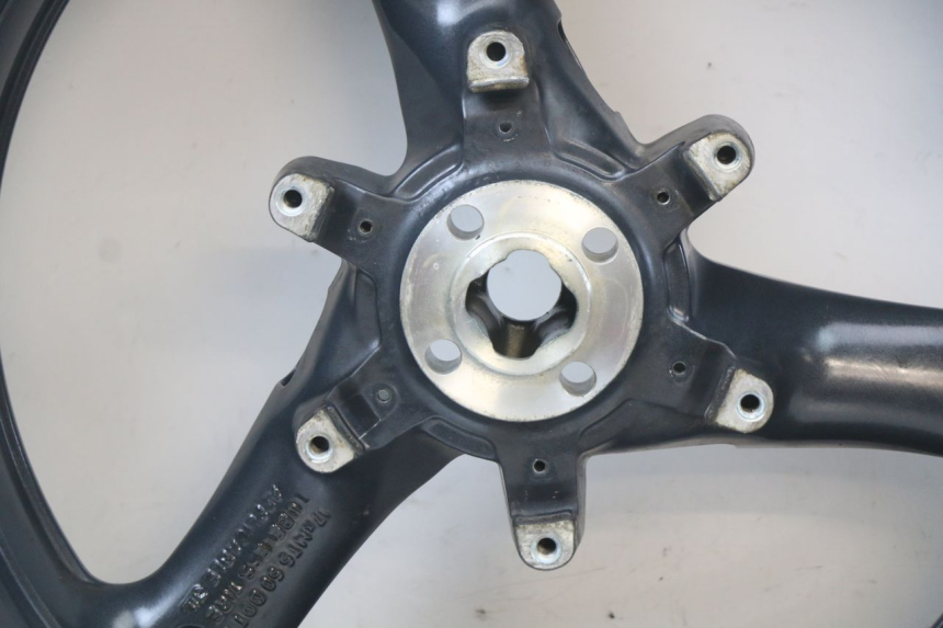 photo de HINTERRADFELGE MOTO GUZZI NORGE 8V GT 1200 (2011 - 2016) - Technische Nahaufnahme