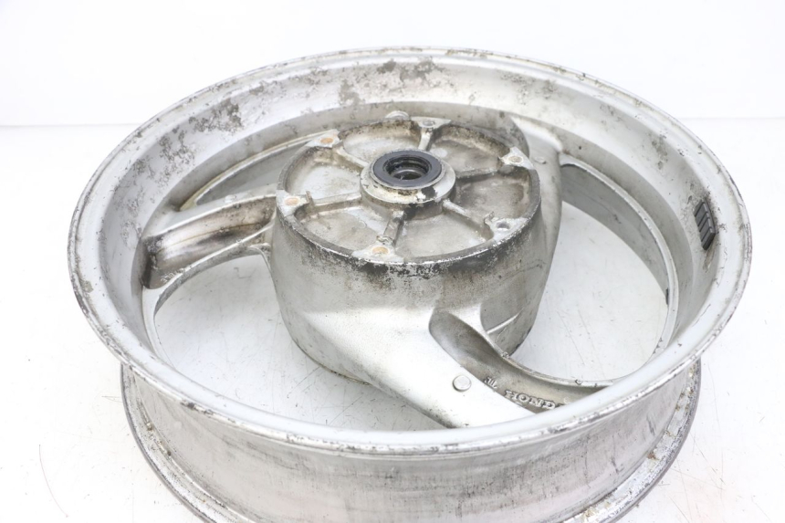 photo de HINTERRADFELGE HONDA NTV DEAUVILLE 650 (1998 - 2001) - Zoom auf Komponenten