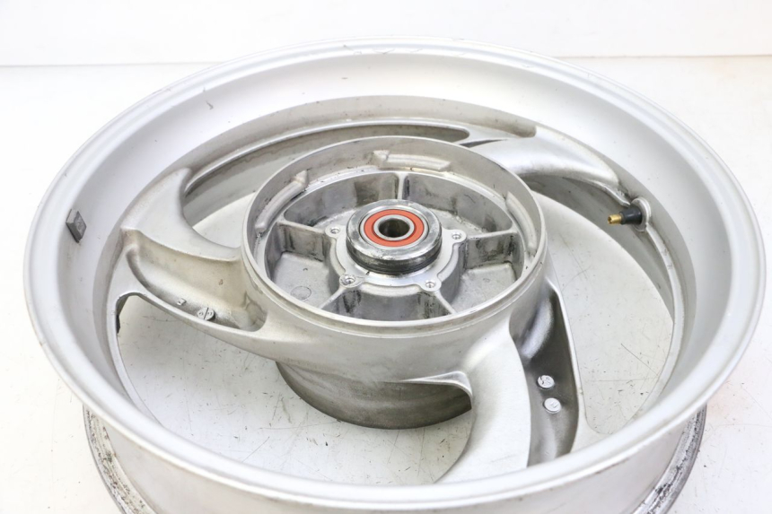 photo de HINTERRADFELGE HONDA NTV DEAUVILLE 650 (2001 - 2006) - Detailansicht des Bauteils