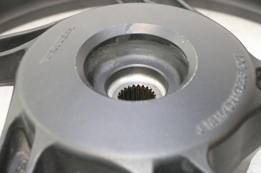 photo de HINTEN FELGE HONDA PCX (JF28) 125 (2009 - 2011) - Weitere Ansicht des Artikels
