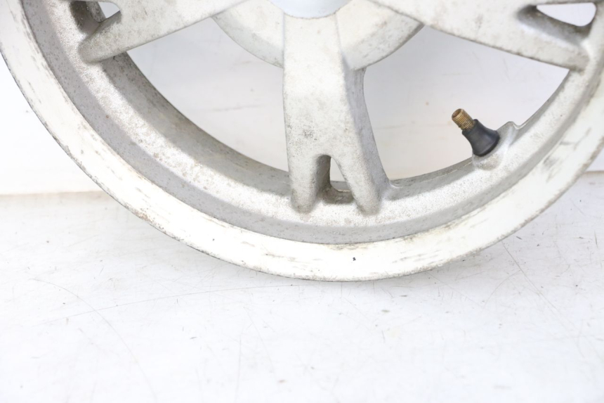 photo de HINTENES FELGE PEUGEOT KISBEE 4T 50 (2010 - 2017) - Details der Befestigungspunkte