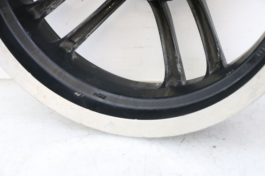 photo de HINTERRADFELGE PEUGEOT SPEEDFIGHT 3 LC 2T 50 (2009 - 2015) - Zoom auf Gebrauchszustand