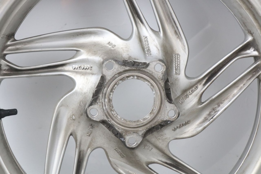 photo de HINTERRADFELGE BMW R GS 1200 (2005 - 2007) - Details der Befestigungspunkte