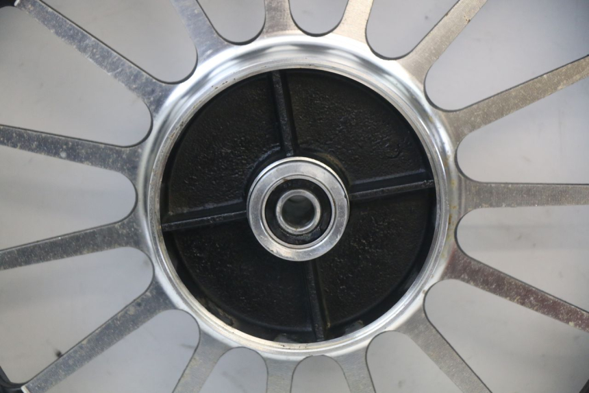 photo de HINTERRADFELGE REGAL RAPTOR RAXTER 2 125 (2007 - 2015) - Technische Nahaufnahme