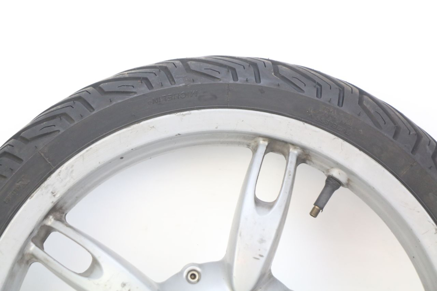 photo de HINTEN FELGE APRILIA SCARABEO 100 (2003 - 2012) - Hochauflösende Nahaufnahme