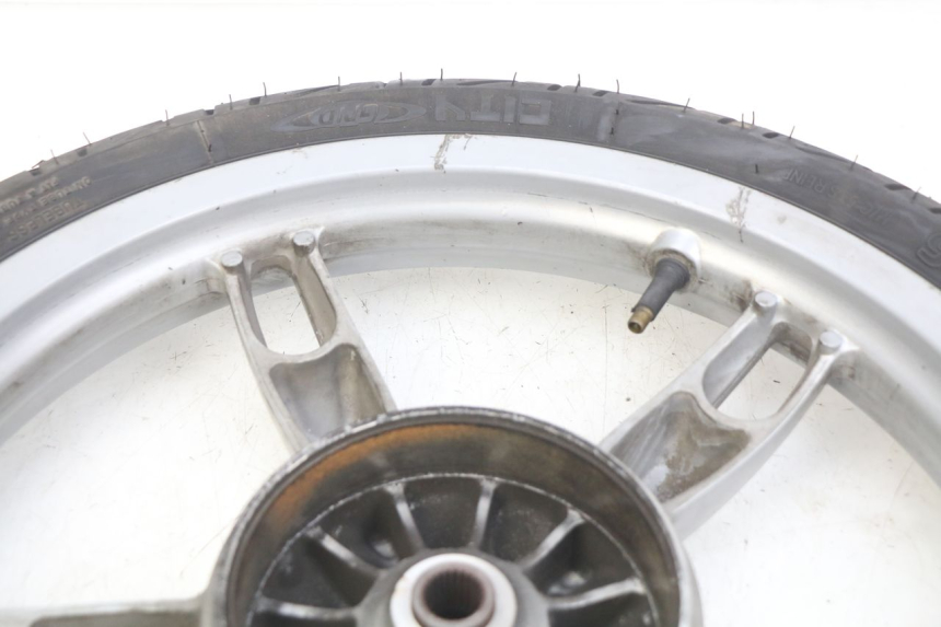 photo de HINTEN FELGE APRILIA SCARABEO 100 (2003 - 2012) - Technische Nahaufnahme