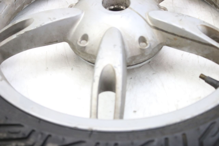 photo de HINTEN FELGE APRILIA SCARABEO 100 (2003 - 2012) - Details der Befestigungspunkte