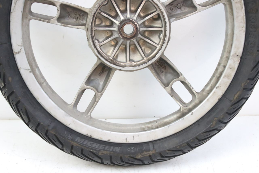 photo de HINTEN FELGE APRILIA SCARABEO 100 (2003 - 2012) - Kennzeichnungen und Originalreferenzen