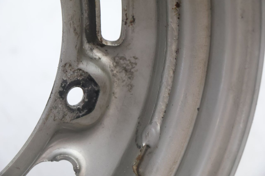 photo de HINTENES FELGE HONDA SCV LEAD 100 (2003 - 2007) - Hochauflösende Nahaufnahme