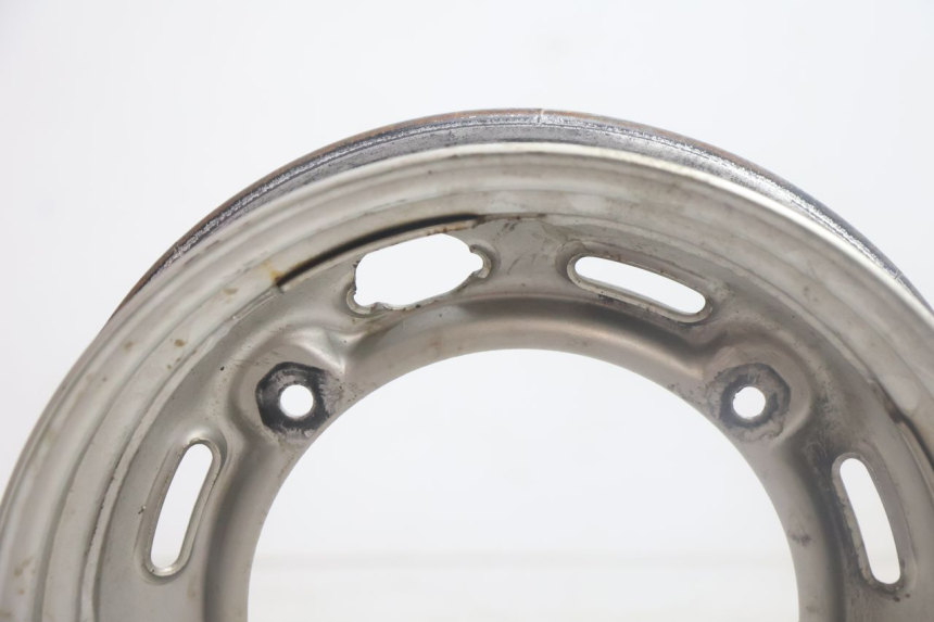 photo de HINTENES FELGE HONDA SCV LEAD 100 (2003 - 2007) - Details der Befestigungspunkte