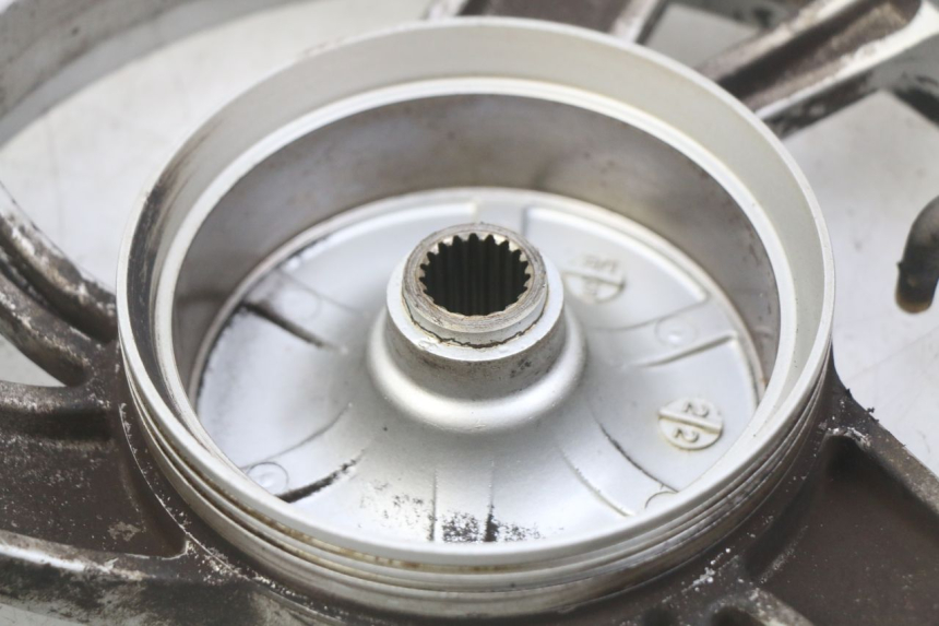 photo de HINTEN FELGE KYMCO SENTO 100 (2008 - 2013) - Hochauflösende Nahaufnahme