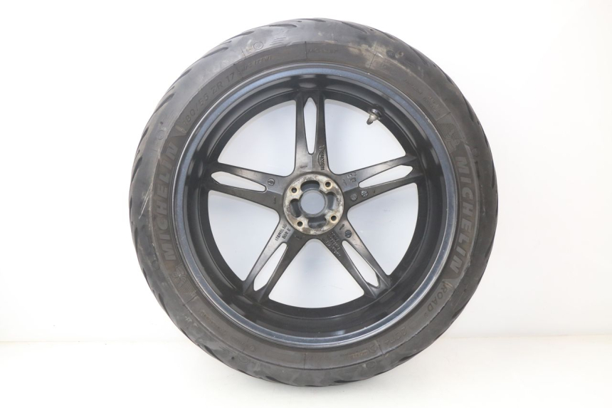 photo de HINTERRADFELGE TRIUMPH SPEED TRIPLE 1050 (2005 - 2007) - Fokus auf die Struktur