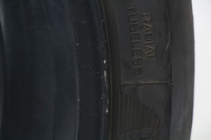 photo de HINTERRADFELGE TRIUMPH SPEED TRIPLE 1050 (2005 - 2007) - Technische Nahaufnahme