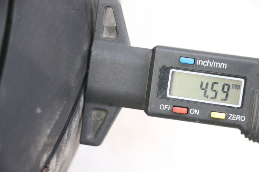 photo de HINTEN FELGE TRIUMPH SPEED TRIPLE T301 900 (1994 - 1996) - Zoom auf Gebrauchszustand