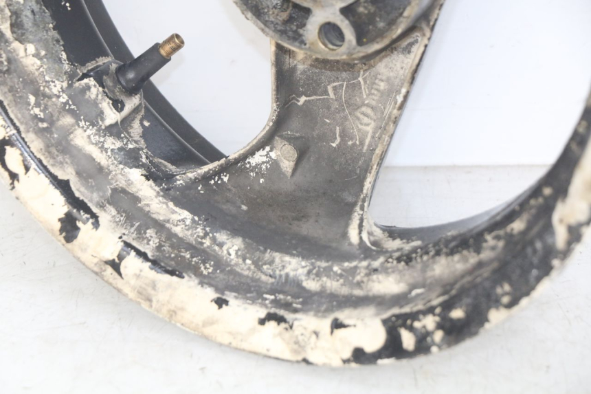 photo de HINTEN FELGE PEUGEOT SPEEDFIGHT LC 50 (1996 - 2002) - Details der Befestigungspunkte