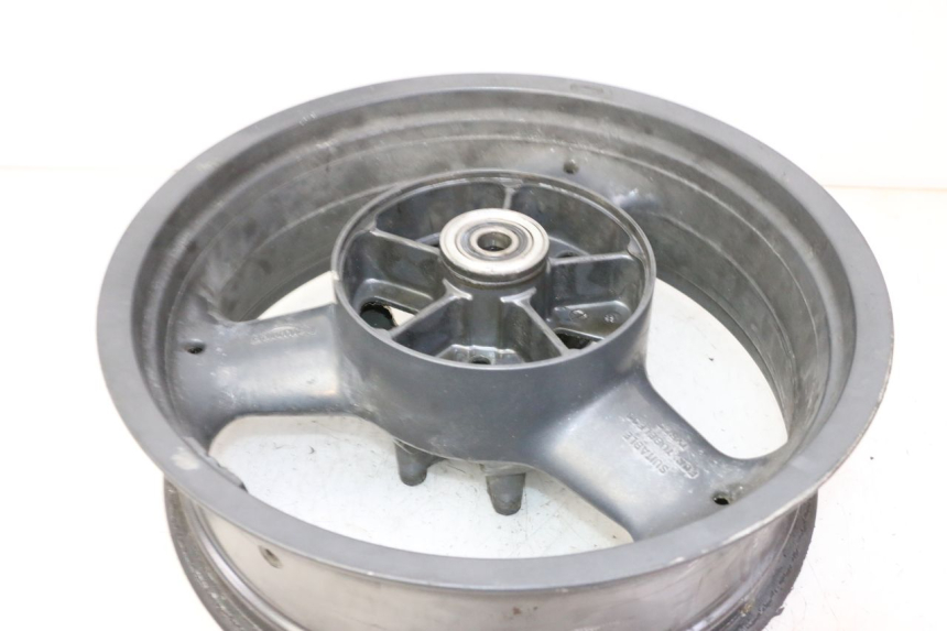 photo de HINTERRADFELGE TRIUMPH SPRINT 900 (1995 - 1998) - Detailansicht des Bauteils