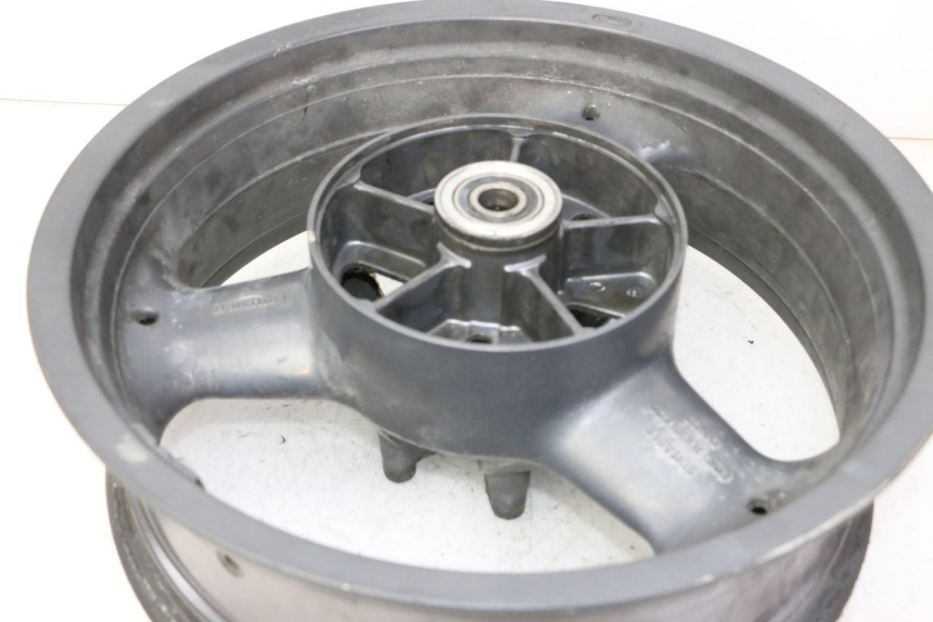 photo de HINTERRADFELGE TRIUMPH SPRINT 900 (1995 - 1998) - Zoom auf Gebrauchszustand