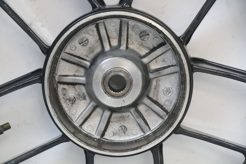 photo de HINTEN FELGE APRILIA SR 2T 50 (2018 - 2022) - Oberflächenzustand und Material