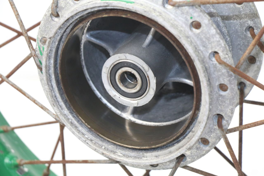 photo de HINTERRAD YAMAHA SR 125 (1982 - 2003) - Details der Befestigungspunkte