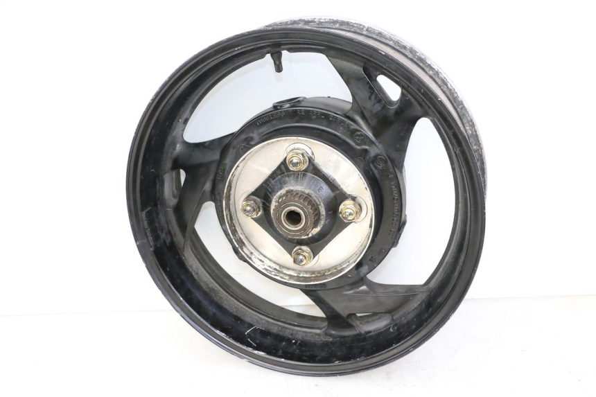 photo de HINTERRADFELGE HONDA ST PAN EUROPEAN 1300 (2002 - 2013) - Details der Befestigungspunkte