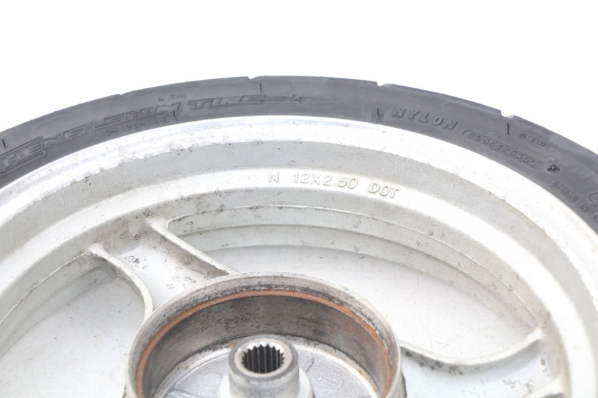 photo de HINTERRADFELGE FYM STRADA 50 (2007 - 2014) - Zoom auf Gebrauchszustand