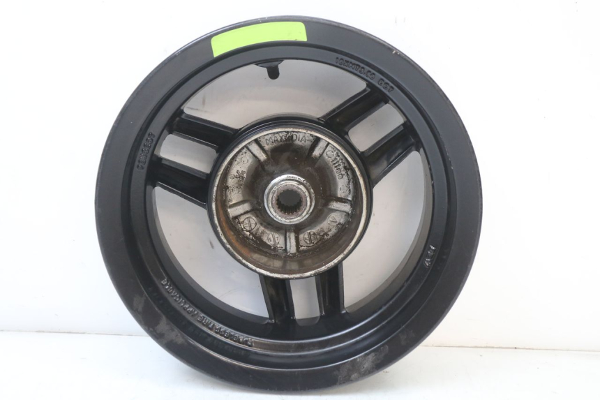 photo de HINTERRADFELGE PEUGEOT STREETZONE I 2T 50 (2018 - 2020) - Details der Befestigungspunkte