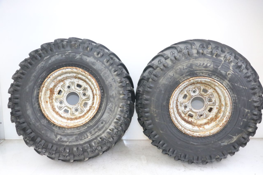 photo de HINTEN FELGE HONDA TRX 300 (1988 - 2000) - Hochauflösende Nahaufnahme