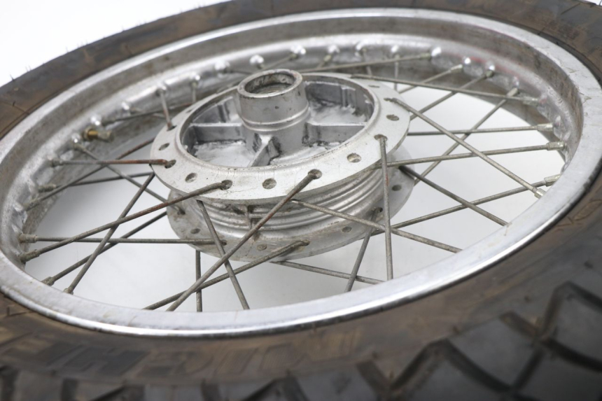 photo de HINTERRADFELGE SUZUKI TU X TUX VOLTY 125 (1999 - 2001) - Hochauflösende Nahaufnahme