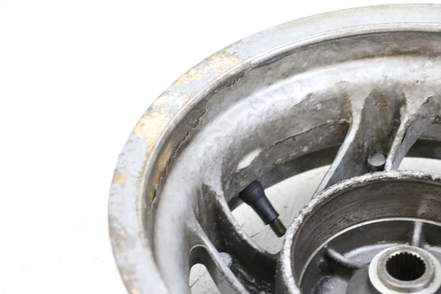 photo de HINTERRADFELGE PIAGGIO TYPHOON 50 (2000 - 2009) - Technische Nahaufnahme