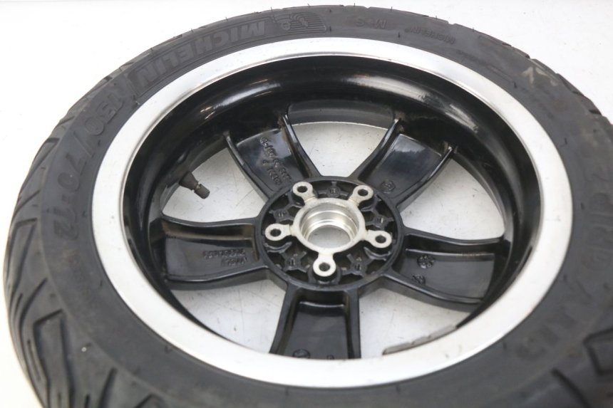 photo de HINTERRADFELGE PIAGGIO VESPA GTS IGET ABS 125 (2017 - 2023) - Detailansicht des Bauteils