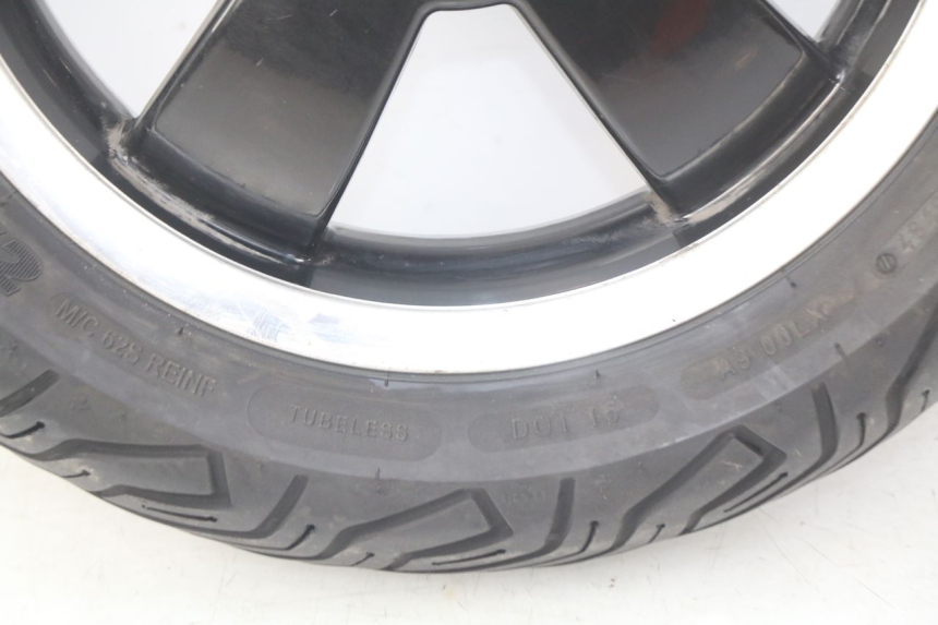 photo de HINTERRADFELGE PIAGGIO VESPA GTS IGET ABS 125 (2017 - 2023) - Charakteristische Merkmale