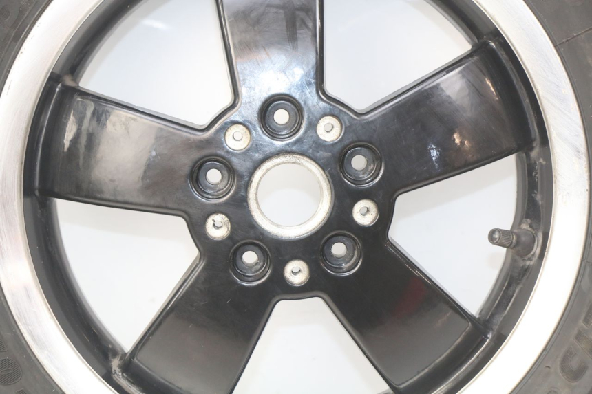 photo de HINTERRADFELGE PIAGGIO VESPA GTS IGET ABS 125 (2017 - 2023) - Zoom auf Komponenten