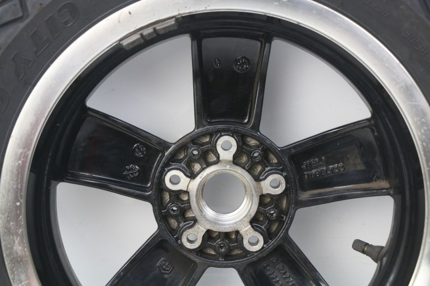 photo de HINTERRADFELGE PIAGGIO VESPA GTS IGET ABS 125 (2017 - 2023) - Alternative Perspektive