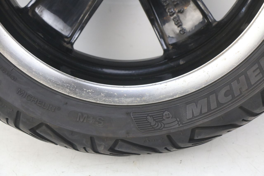 photo de HINTERRADFELGE PIAGGIO VESPA GTS IGET ABS 125 (2017 - 2023) - Technische Nahaufnahme